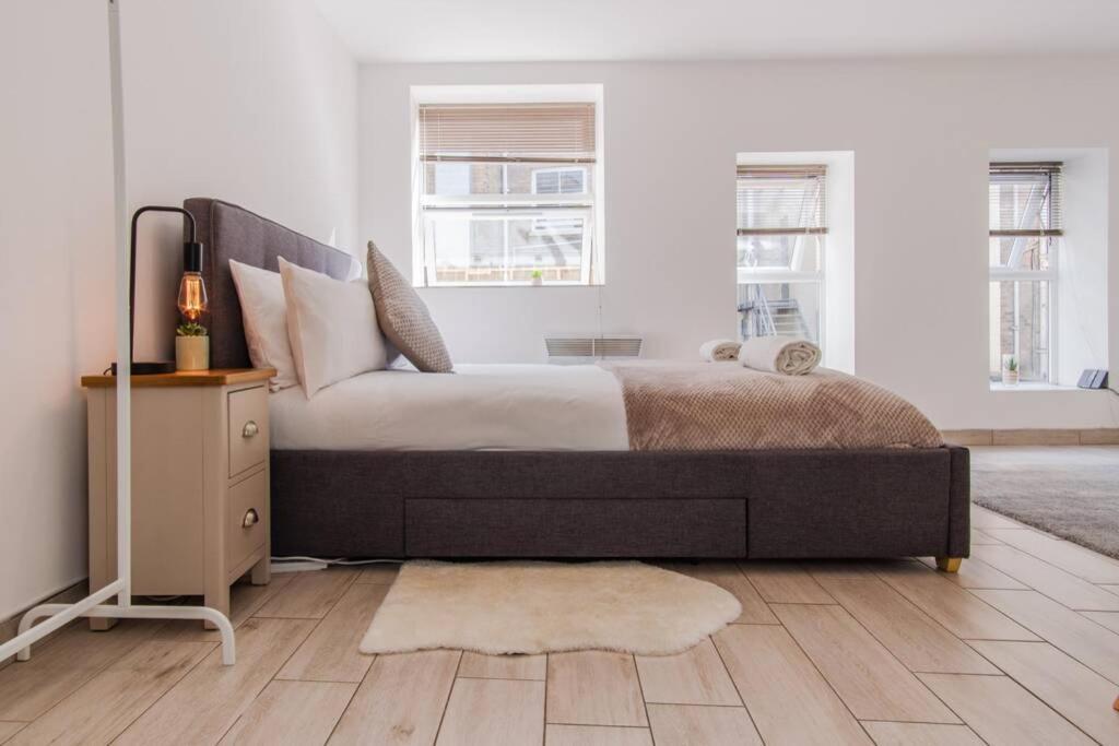 Studio ✧ High Street - Bournemouth Apartment ภายนอก รูปภาพ