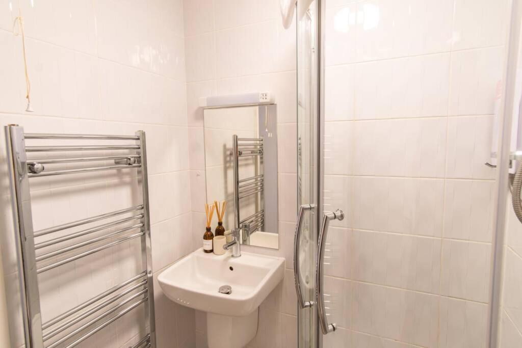Studio ✧ High Street - Bournemouth Apartment ภายนอก รูปภาพ